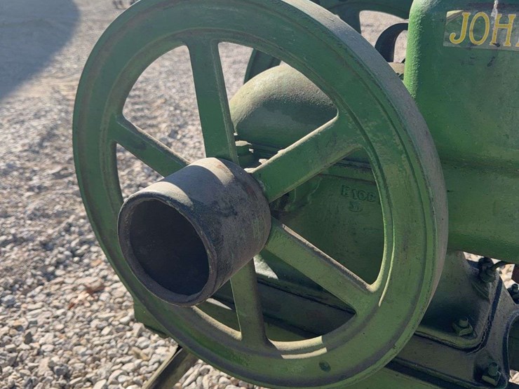 john-deere-112-image-12