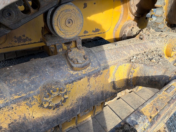 caterpillar-d6t-lgp-image-20