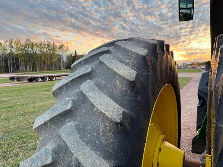 john-deere-6215r-image-8