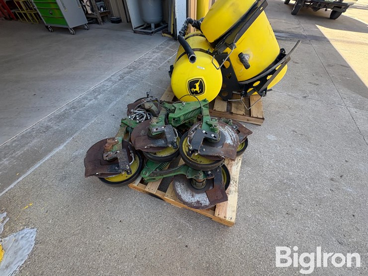 john-deere-7000-image-4