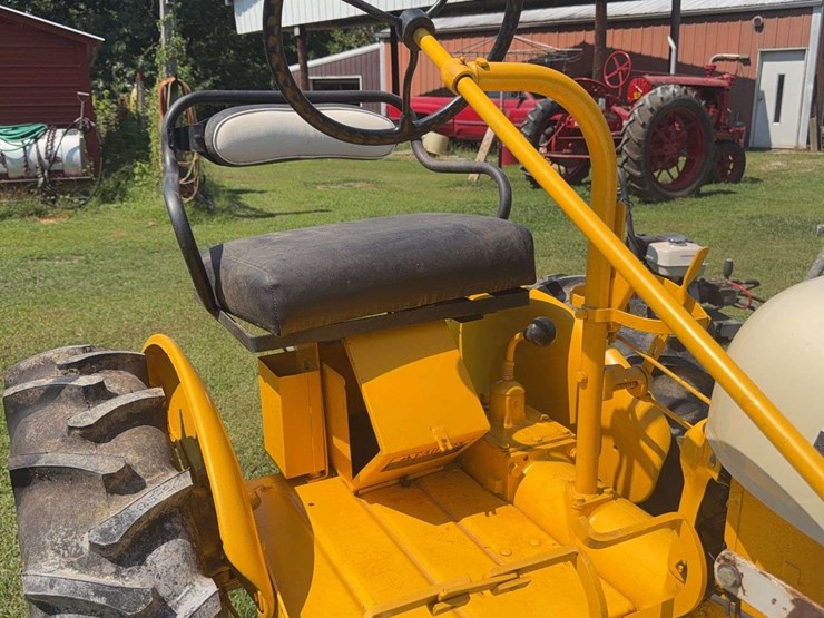 1964-international-cub-image-16