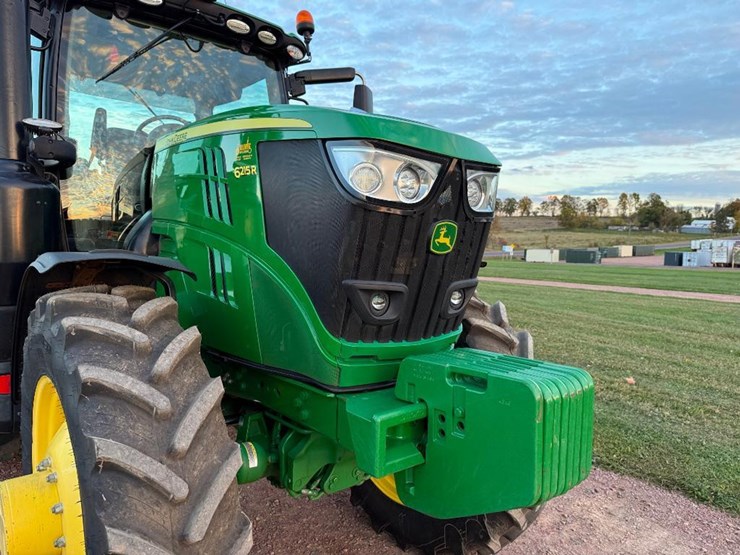 john-deere-6215r-image-24