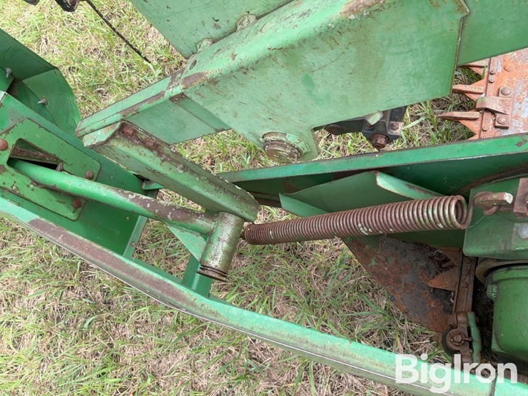 john-deere-16-image-12