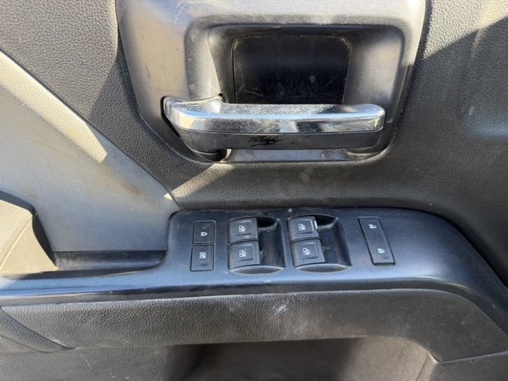 2017-chevrolet-silverado-3500-image-22