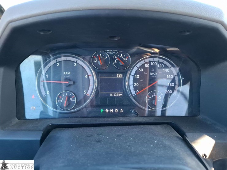 2012-dodge-2500-image-11