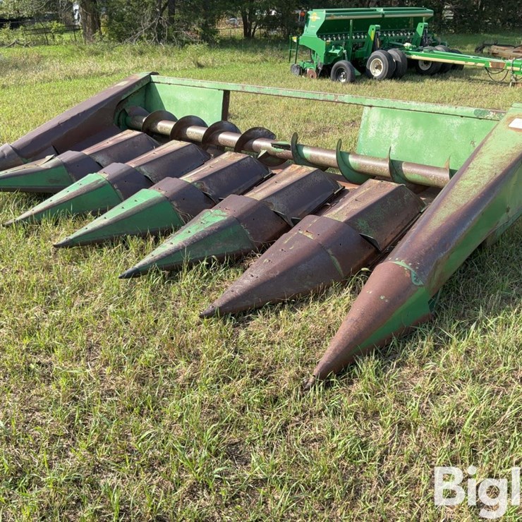 JOHN DEERE 643
