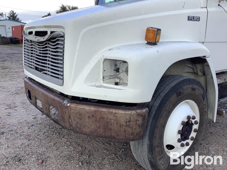 1996-freightliner-fl80-image-14