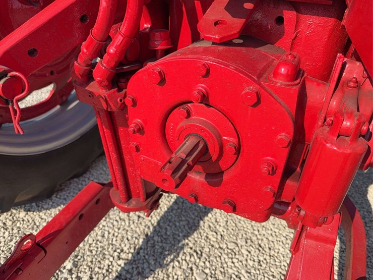 farmall-350-image-29
