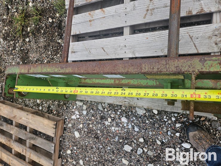 john-deere-158-image-9