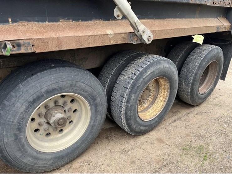 1996-ford-l9000-image-6