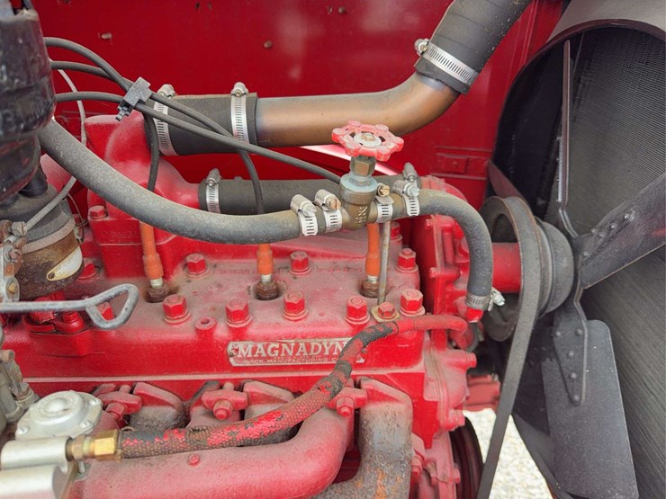 1951-mack-a30-image-39