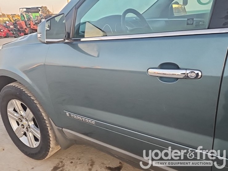 2009-chevrolet-traverse-image-15