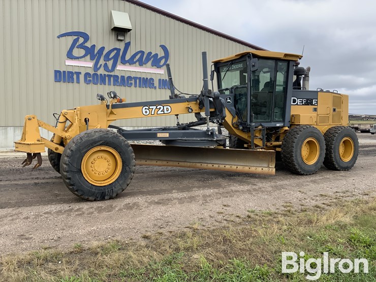 2007-deere-672d-image-1