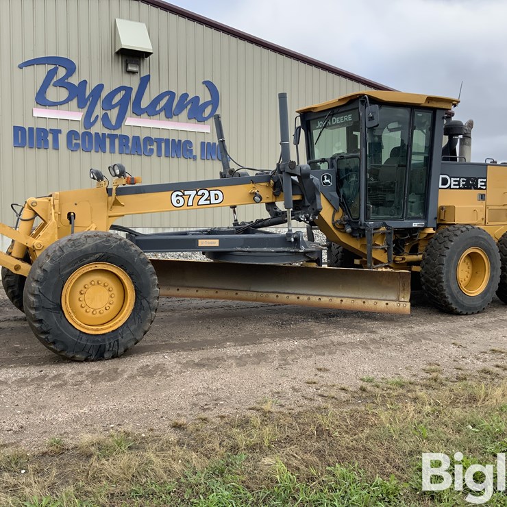 2007 DEERE 672D