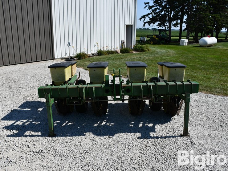 john-deere-7100-image-2
