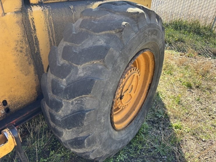 1990-case-621zf-image-10