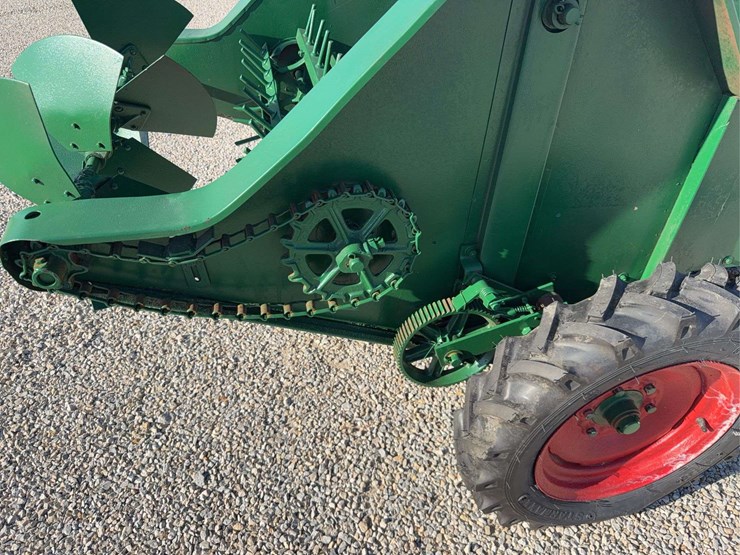 oliver-superior-manure-spreader-image-16