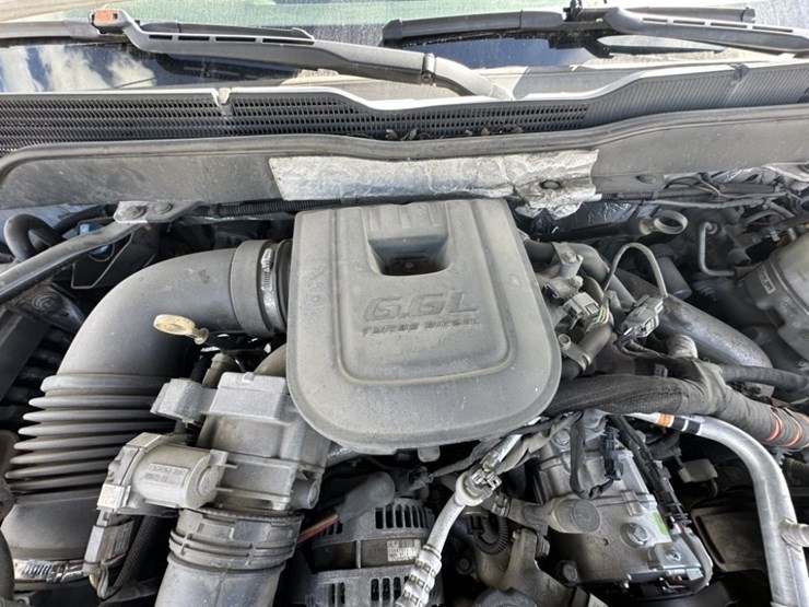 2015-chevrolet-silverado-2500-image-22