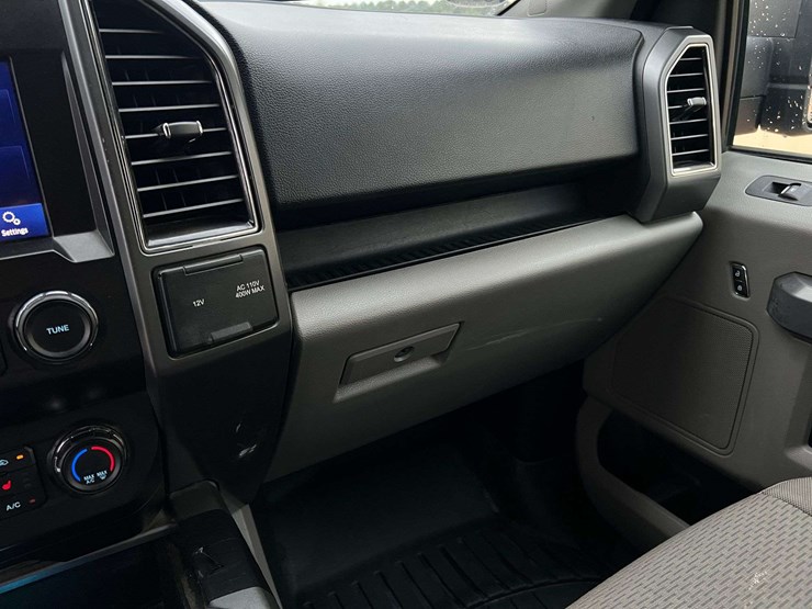 ford-f150-xlt-image-21