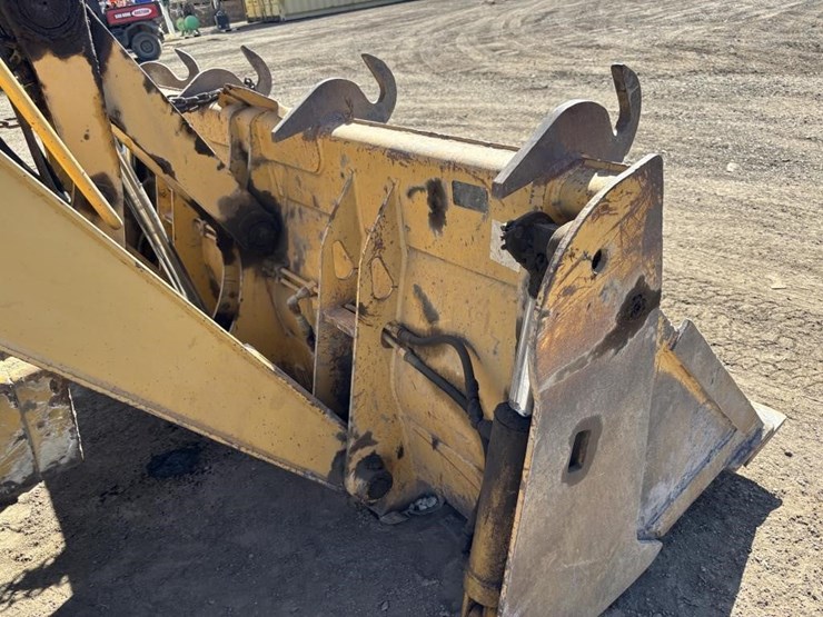 2005-deere-410g-image-12