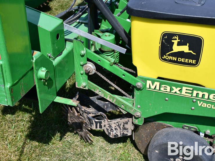 2000-john-deere-1770-image-15