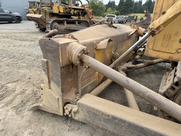 1972-caterpillar-d8h-image-12