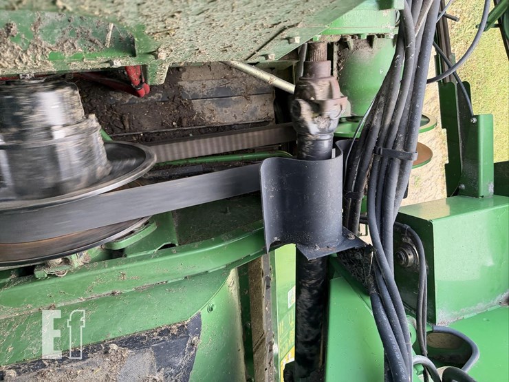 2011-john-deere-9770-sts-image-101