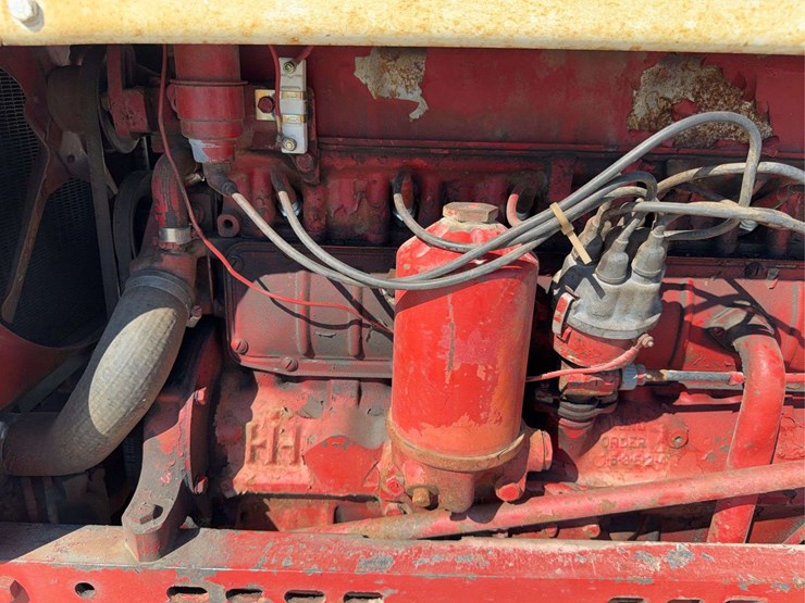 farmall-560-image-40