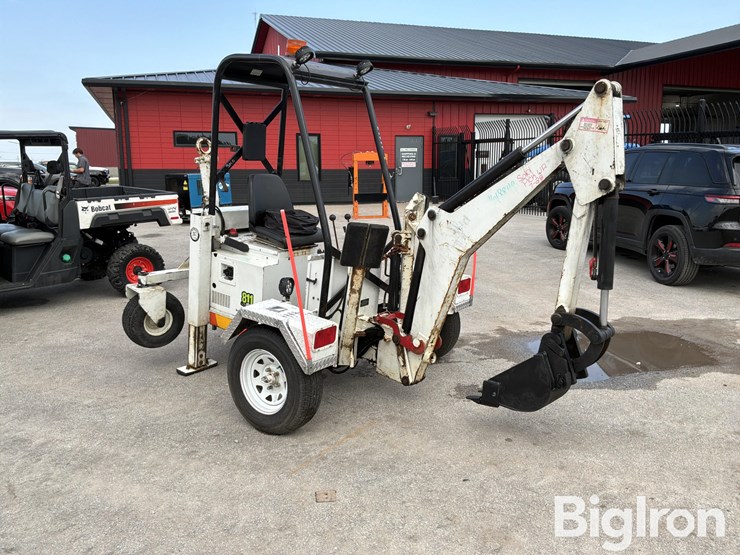 2021-massey-ferguson-730-image-3