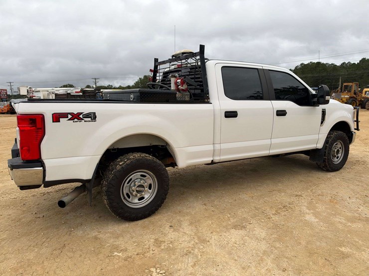 ford-f250-xl-image-3