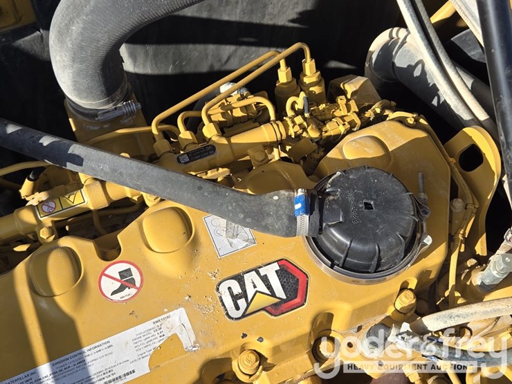 2022-caterpillar-336-image-64