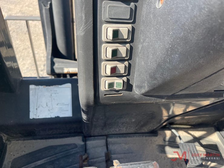 2019-case-588h-image-19