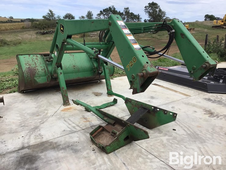 john-deere-720-image-7