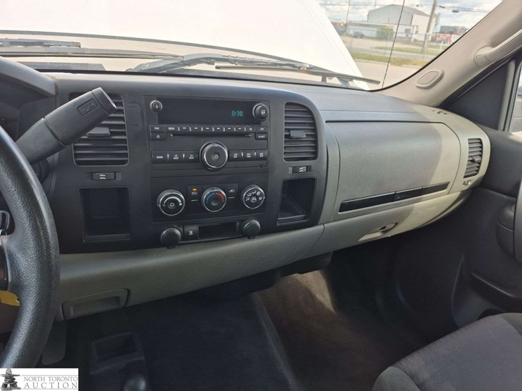 2011-gmc-sierra-1500-image-12