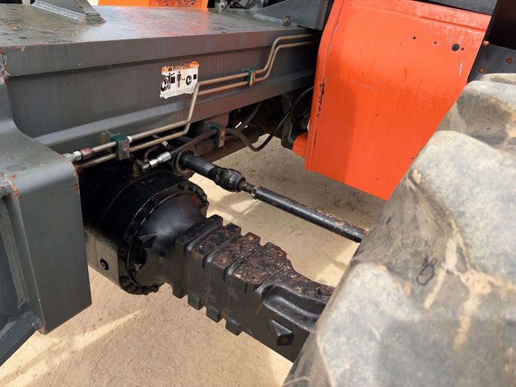 2009-jlg-g10-55a-image-13