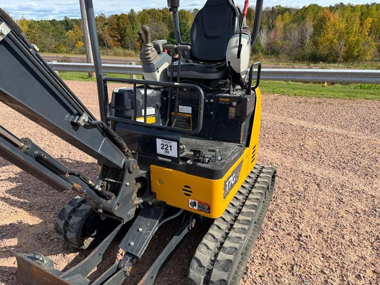 deere-17g-image-10