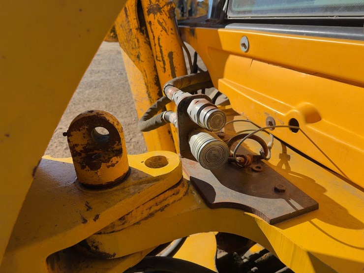 2001-jcb-214-image-23