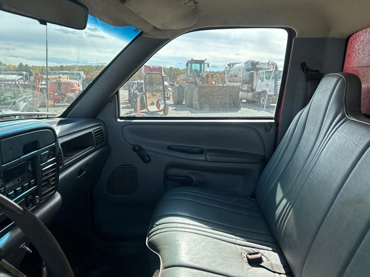 1997-dodge-3500-image-58
