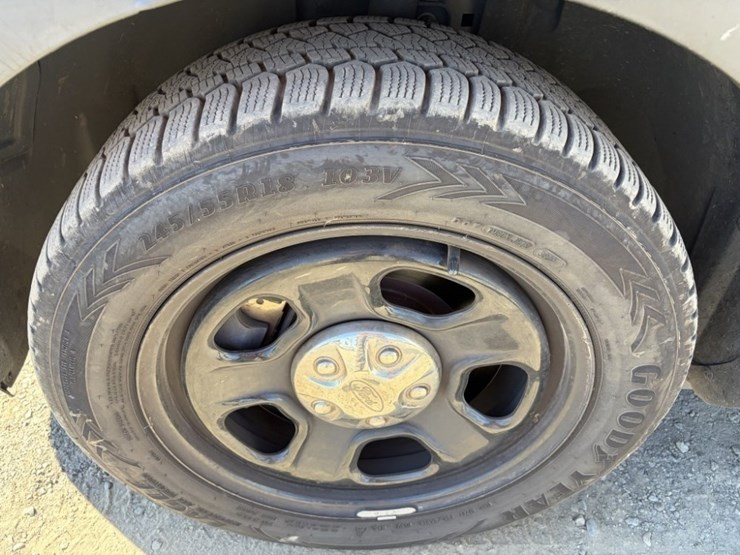 2018-ford-explorer-image-14