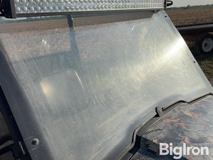 2014-john-deere-gator-image-12