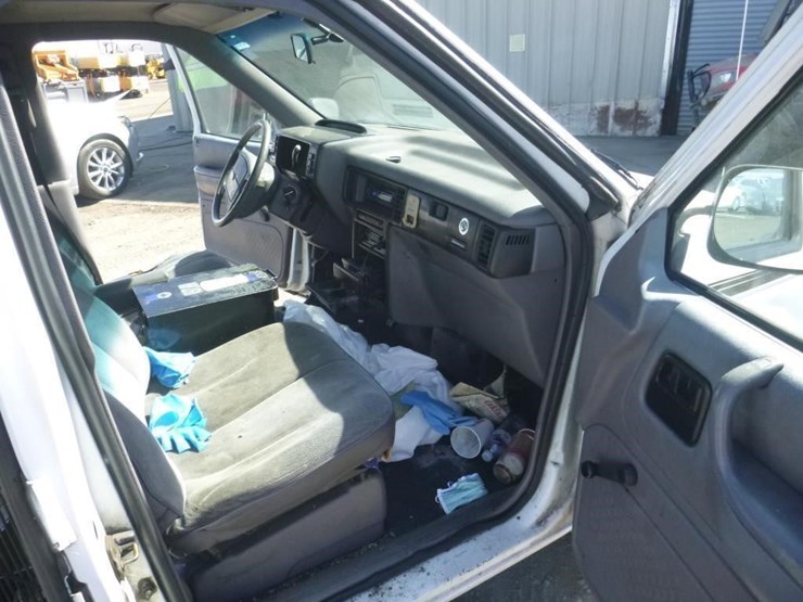 1993-dodge-caravan-image-7