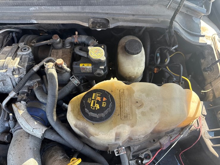 2010-ford-f550-xlt-image-16