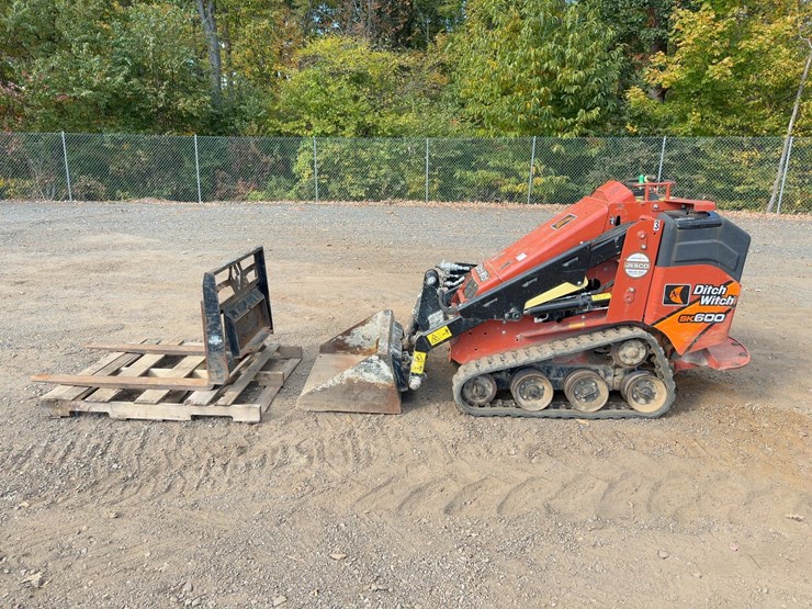 2021-ditch-witch-sk600-image-2