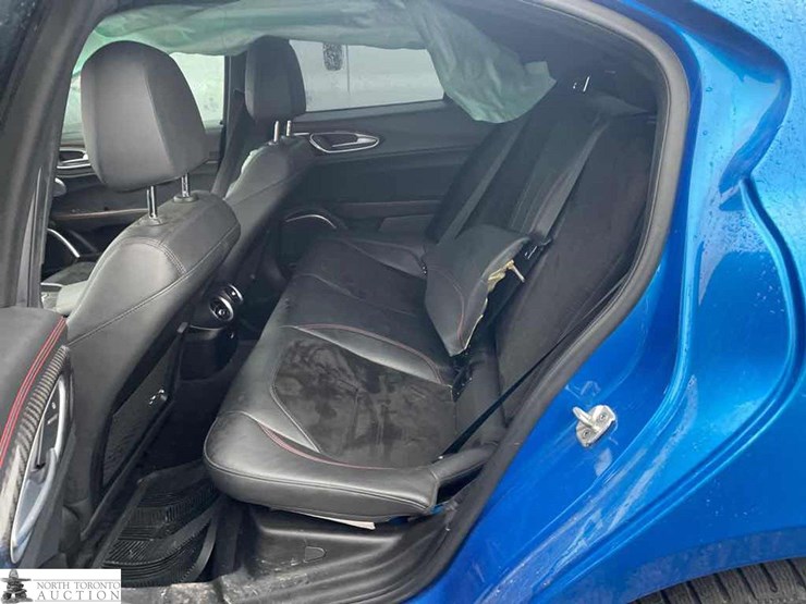 non-operable-2018-alfa-r-giulia-quadrifogli-image-44