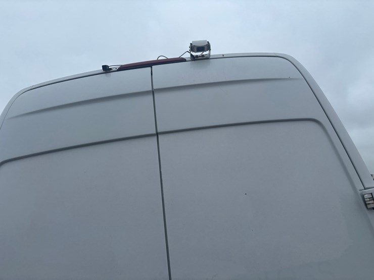 #2333-•-2014-mercedes-sprinter-van-image-27