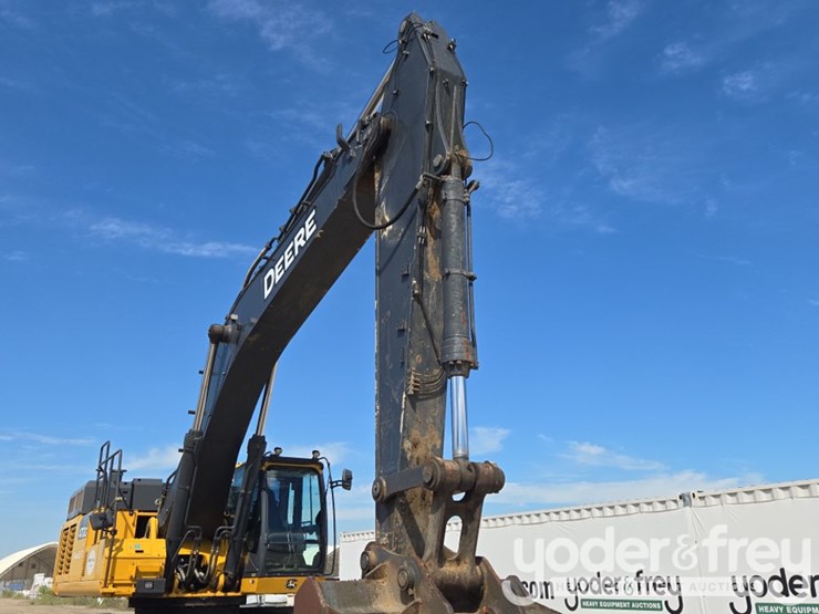 2019-deere-470g-lc-image-32