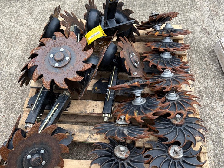 pallet-of-planter-support-image-4