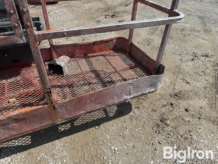 2002-jlg-400s-image-16