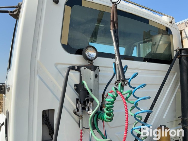 2011-international-transtar-8600-image-15