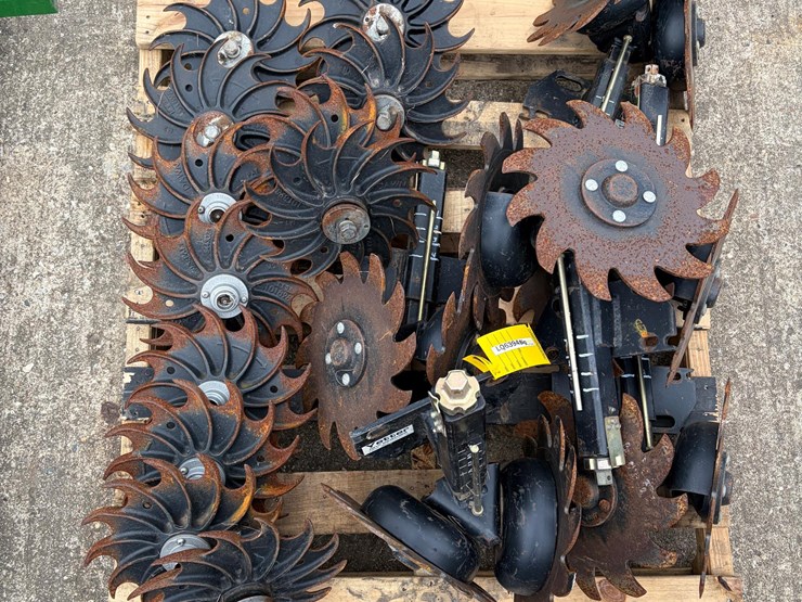 pallet-of-planter-support-image-7